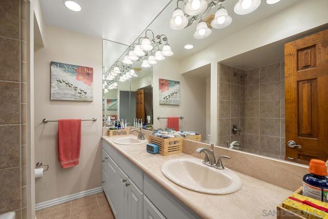 356 Prospect Street, La Jolla CA: https://media.crmls.org/mediaz/e56139c9-1a4b-4502-9a70-05f6a73c8a88.jpg