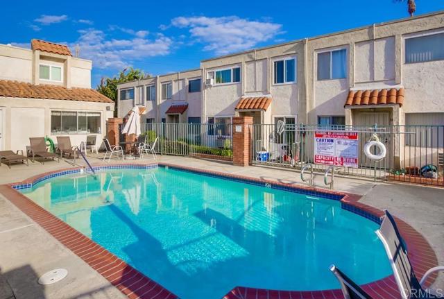 Home for Sale in Lakeside