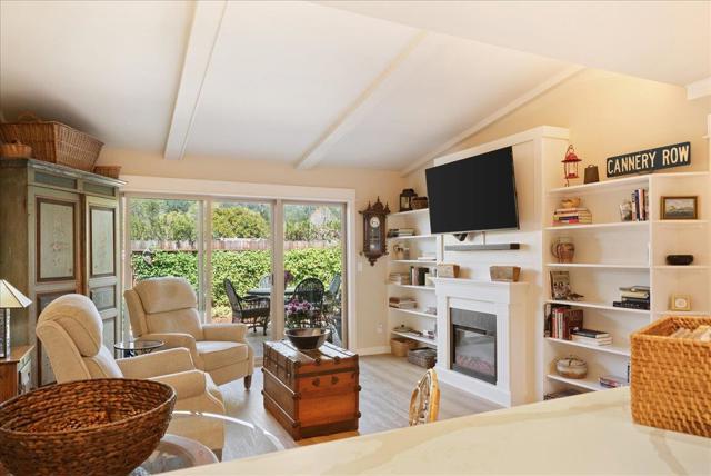 44 Hacienda Carmel, Carmel CA: https://media.crmls.org/mediaz/e5614e8c-934b-419a-9f8e-27e64e18d6d3.jpg