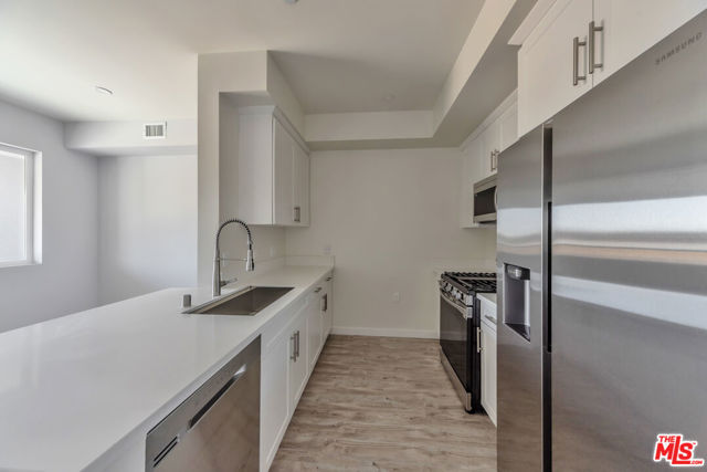 5506 Thornburn Street, Los Angeles CA: https://media.crmls.org/mediaz/e561ab8e-bd04-4740-b9af-99aa93a7df1f.jpg