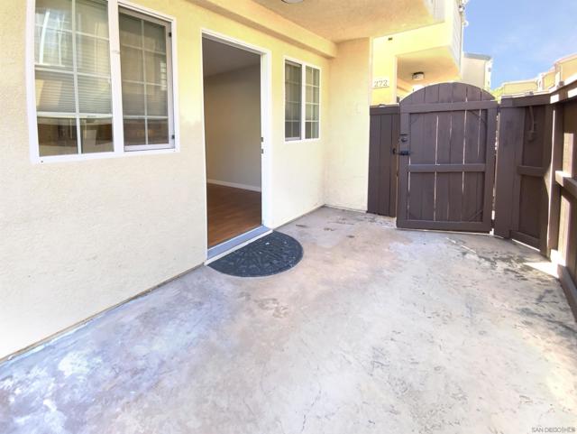 5252 Balboa Arms Dr, San Diego CA: https://media.crmls.org/mediaz/e561ef14-935e-4e5e-ac1e-67d9aaadeb8a.jpg