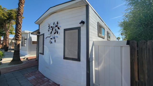 74711 Dillon Road, Desert Hot Springs CA: https://media.crmls.org/mediaz/e56236df-fae0-4794-a987-33acbe90d063.jpg