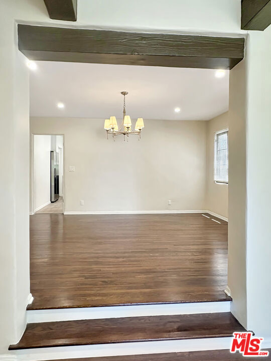 170 N Orange Drive, Los Angeles CA: https://media.crmls.org/mediaz/e562e787-9d54-45c8-9662-b2ec636a3b37.jpg