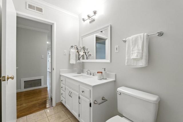 1884 Randall Road, San Mateo CA: https://media.crmls.org/mediaz/e56525de-c51b-466c-a733-b5f37a588425.jpg