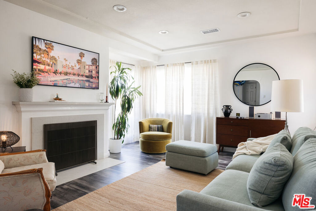 1916 W 94th Street