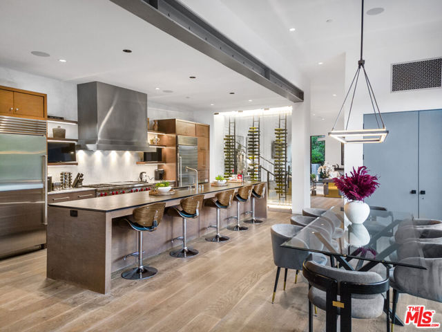 727 N Beverly Glen Boulevard, Los Angeles CA: https://media.crmls.org/mediaz/e5660d67-c722-4a1a-b7cc-2ade3ed4580c.jpg
