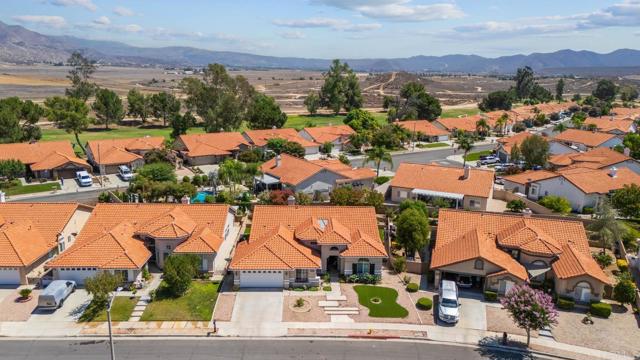 Detail Gallery Image 29 of 34 For 1999 Pecan Tree St, Hemet,  CA 92545 - 4 Beds | 2/1 Baths