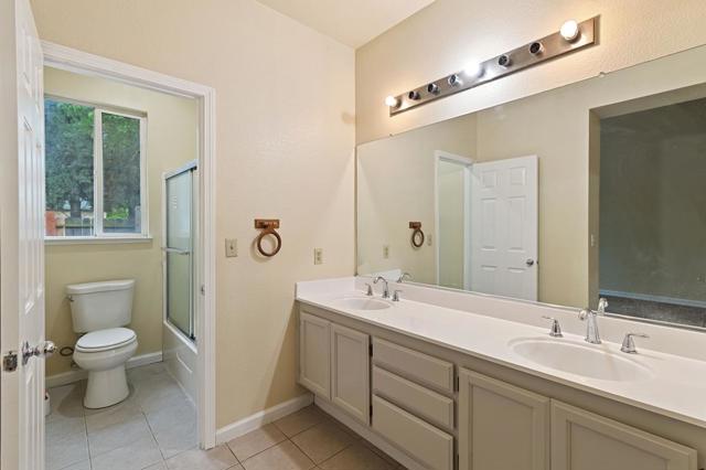 110 Walnut Meadows Court, Oakley CA: https://media.crmls.org/mediaz/e5669a05-26bc-4aa2-9e97-44fa104441a6.jpg