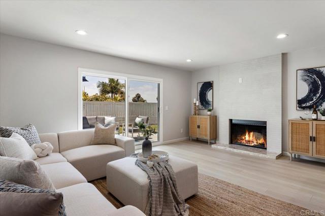 7911 Terraza Disoma, Carlsbad CA: https://media.crmls.org/mediaz/e566c173-8a62-4b59-9822-3c5394912b12.jpg