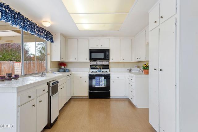 14-web-or-mls-14 - Kitchen