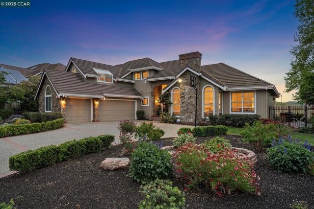 460 Silver Hollow Drive, Walnut Creek CA: https://media.crmls.org/mediaz/e5687511-46d8-469c-95ec-ce94f838a6f2.jpg