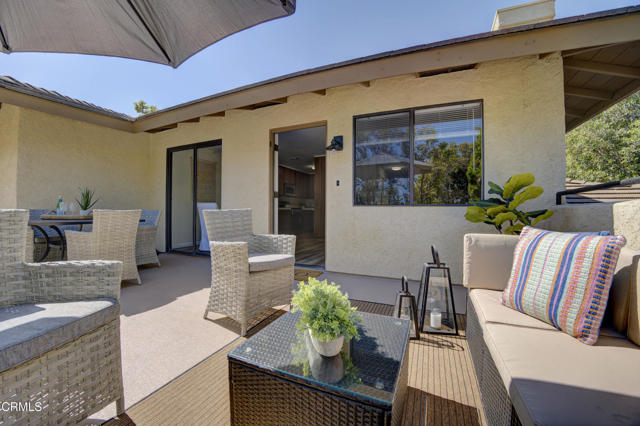 644 Orwell Lane, Ventura CA: https://media.crmls.org/mediaz/e5699a96-cdbe-4ae1-8743-a6088fa5c122.jpg