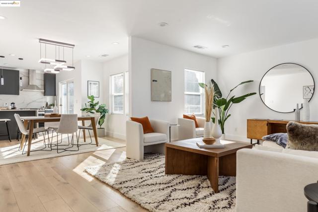 Image 21 of 41 For 1026 43rd St