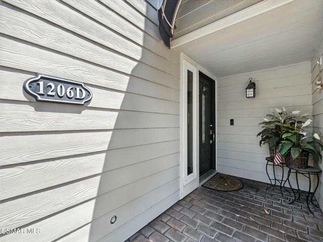 1206 S Westlake Boulevard, Westlake Village CA: https://media.crmls.org/mediaz/e56a1c39-7722-49a4-a2b1-e404954e7551.jpg