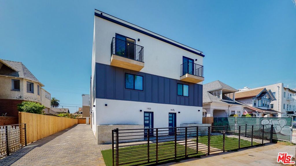 1435 S WESTMORELAND Avenue, Los Angeles, CA 90006