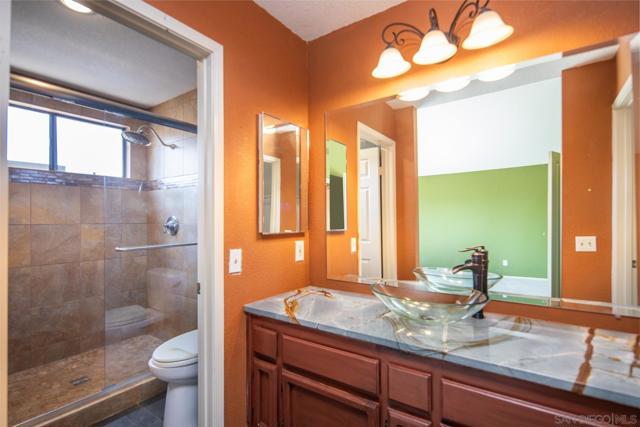 10145 Diamond Head Ct, Spring Valley CA: https://media.crmls.org/mediaz/e56c1695-ae43-4bb6-b516-4e2aa2200eab.jpg