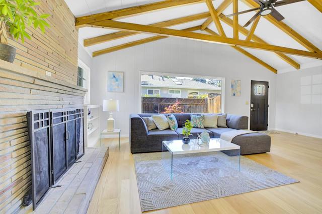 667 Cuesta Drive, Los Altos CA: https://media.crmls.org/mediaz/e56c3a88-5eb7-4e49-8da3-ecbbdd1c4a00.jpg