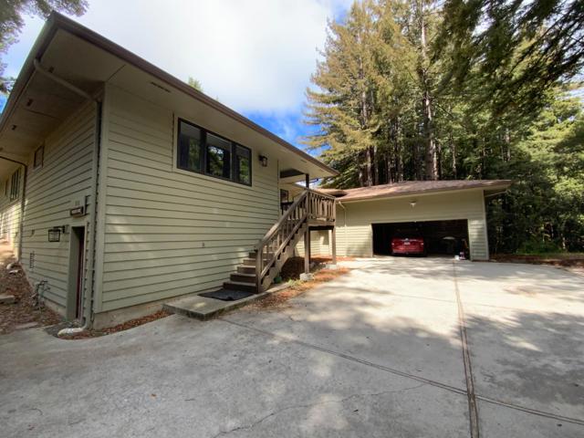 300 Winona Way, Aptos CA: https://media.crmls.org/mediaz/e56c61bc-e867-438b-966e-27bfb02f8eee.jpg