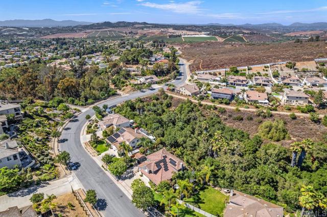 1467 Belmont Park Road, Oceanside CA: https://media.crmls.org/mediaz/e56d8e92-1db5-4046-9367-26008ac0be81.jpg