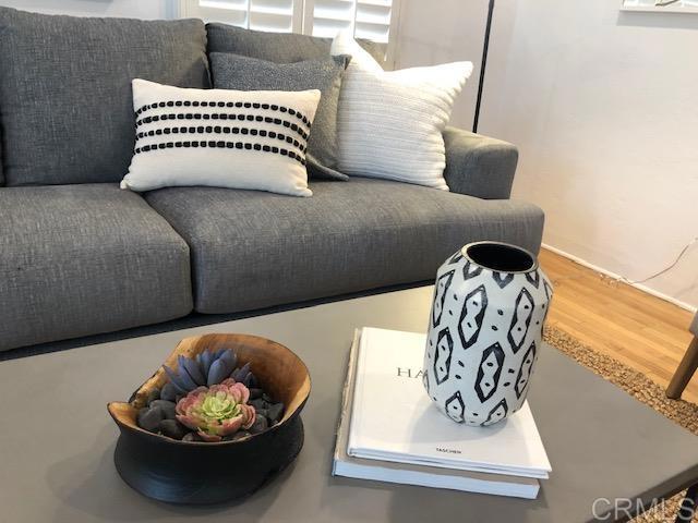 Detail Gallery Image 4 of 17 For 2252 Etiwanda St, San Diego,  CA 92107 - 2 Beds | 1 Baths