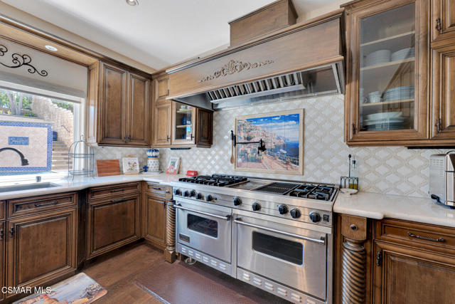 4542 Skidmore Court, Moorpark CA: https://media.crmls.org/mediaz/e56e16b1-5bf4-424d-ab28-93198954430b.jpg