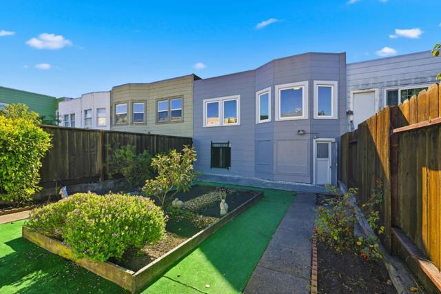 116 W Moltke Street, Daly City CA: https://media.crmls.org/mediaz/e56e9cc9-6858-4922-a335-b917c207506a.jpg
