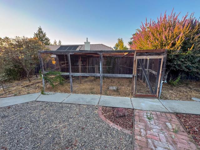 215 Rays Circle, Hollister CA: https://media.crmls.org/mediaz/e56f579b-22bf-4f98-bb50-17f48712fb53.jpg