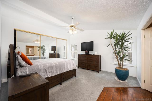 2130 Sunset Dr, Vista CA: https://media.crmls.org/mediaz/e56fbfc7-5a00-4d1b-a215-b5bd95d653e4.jpg