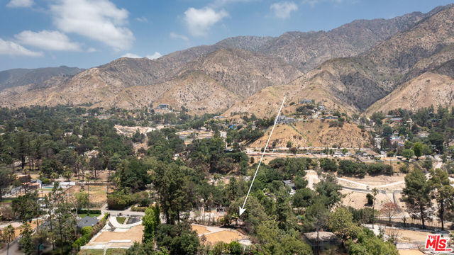 1414 E Palm Street, Altadena CA: https://media.crmls.org/mediaz/e56fee3a-823d-414b-9c57-ce0e5d69c4b2.jpg