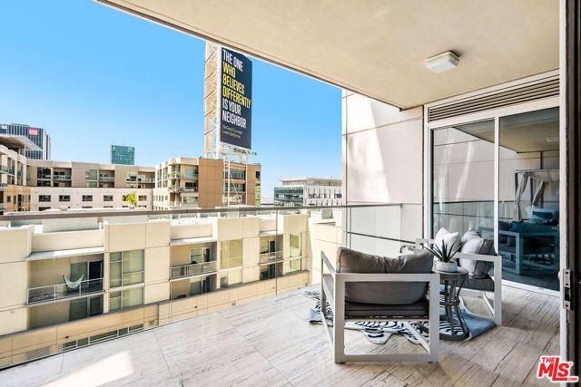 6250 Hollywood Boulevard, Los Angeles CA: https://media.crmls.org/mediaz/e5709dda-ac3f-4f79-b815-268090b94c03.jpg