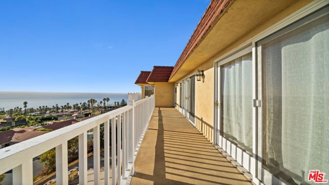 6461 Chartres Drive, Rancho Palos Verdes, California 90275, 4 Bedrooms Bedrooms, ,4 BathroomsBathrooms,Residential,For Sale,Chartres,25489123