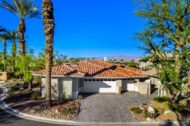770 Deer Haven Circle, Palm Desert CA: https://media.crmls.org/mediaz/e57184d6-efaf-4179-866e-04dff8b1e9f7.jpg