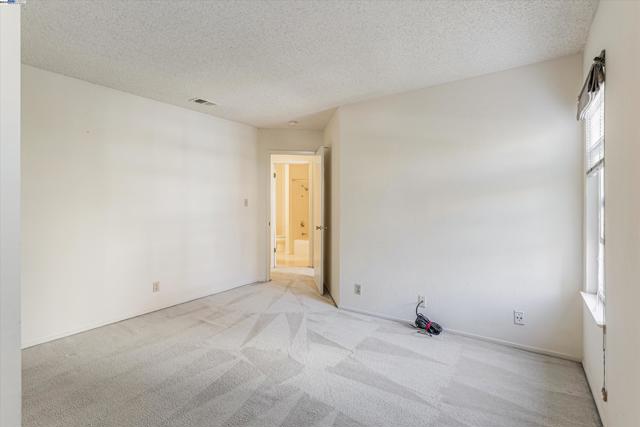Image 20 of 40 For 1741 Abington Ct