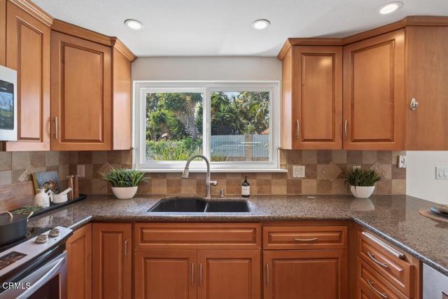 Image 8 of 40 For 1297 Halifax Court