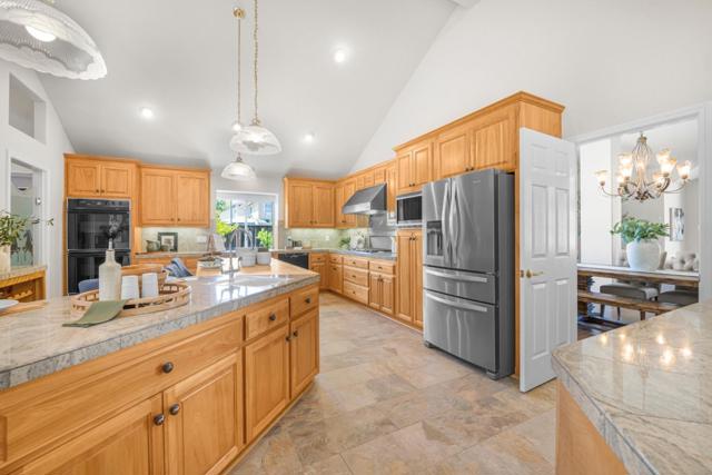 17157 Heatherwood Way, Morgan Hill CA: https://media.crmls.org/mediaz/e573759c-5ac1-4de5-bfbf-2619f9173267.jpg