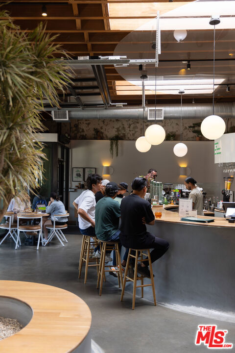 4002 W Adams Boulevard, Los Angeles CA: https://media.crmls.org/mediaz/e5738c60-8fe3-4f69-b4c0-825359b298fb.jpg