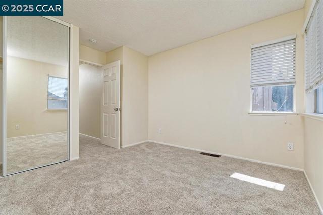 4301 Beechnut Ln, Oakley CA: https://media.crmls.org/mediaz/e5740cdd-70c7-4cf0-8780-700874f24ea3.jpg