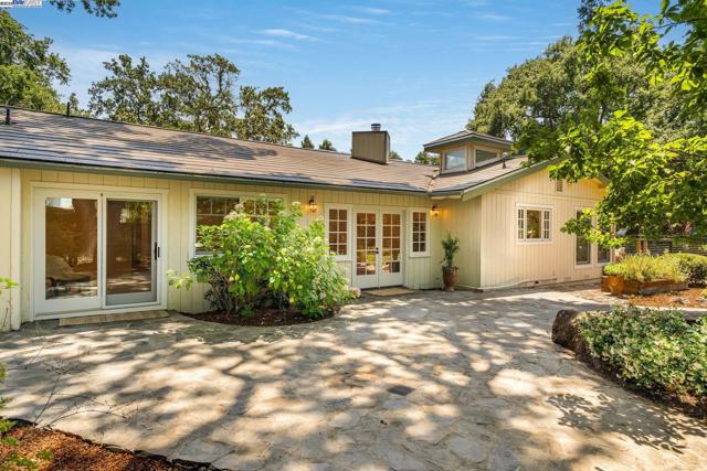 20 Donna Ln, Danville CA: https://media.crmls.org/mediaz/e575bb3a-f112-48f5-9279-76d72aca4cd4.jpg