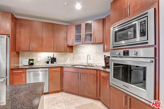 10700 Wilshire Boulevard, Los Angeles CA: https://media.crmls.org/mediaz/e576b34f-8475-46d2-9f59-f35307cc16a8.jpg