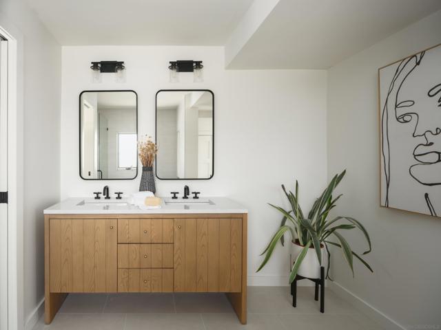 2111 W California Street, San Diego CA: https://media.crmls.org/mediaz/e5780b29-ac4b-4520-bab2-bfa90670057f.jpg