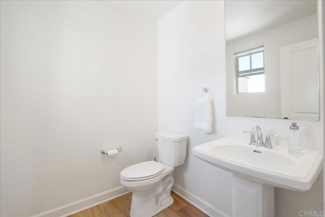 Detail Gallery Image 11 of 34 For 4366 Pacifica Way #5,  Oceanside,  CA 92056 - 4 Beds | 3/1 Baths