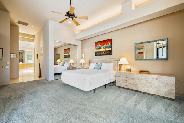 12 Boulder Lane, Rancho Mirage CA: https://media.crmls.org/mediaz/e578c5cc-fcb8-437f-b1dd-aff166c833e2.jpg