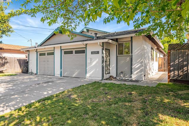 8629 Beverly Lane, Dublin CA: https://media.crmls.org/mediaz/e579ef1f-ccd7-4555-98fe-26426158a932.jpg