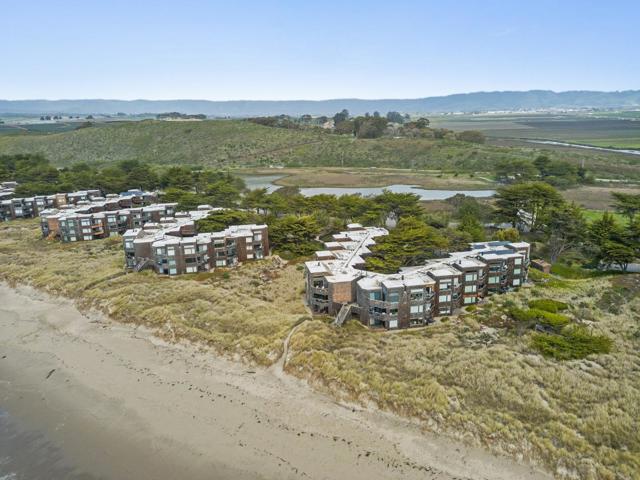 101 Shell Drive, Watsonville CA: https://media.crmls.org/mediaz/e579ff0c-371f-4357-a130-25ebbb7c8eef.jpg