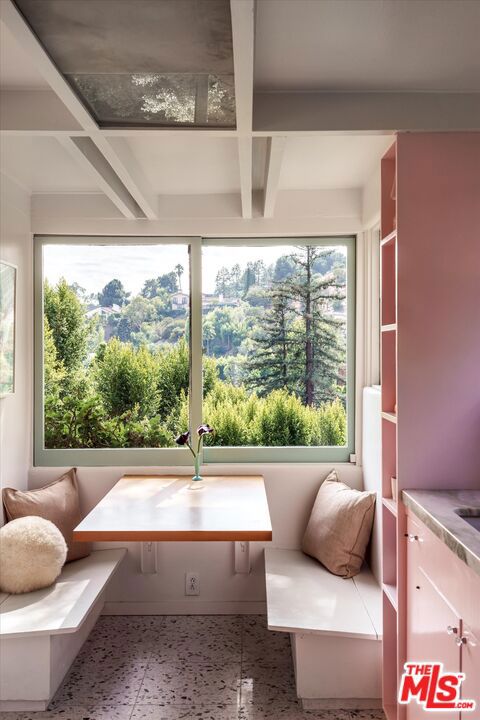 2764 Outpost Drive, Los Angeles CA: https://media.crmls.org/mediaz/e57a118c-1c79-4db9-987c-8e5383fa86ef.jpg