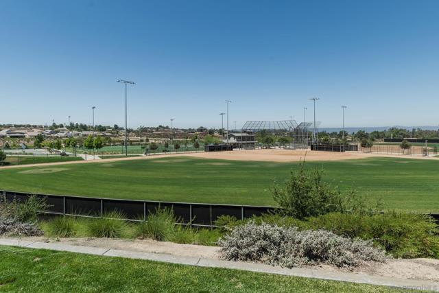 32395 Tannat Dr, Temecula CA: https://media.crmls.org/mediaz/e57a9edd-b855-4031-a54f-abd1d71f4abd.jpg