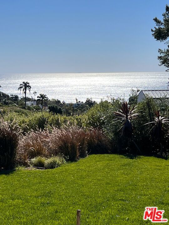 30060 Harvester Road, Malibu, California 90265, 2 Bedrooms Bedrooms, ,2 BathroomsBathrooms,Single Family Residence,For Sale,Harvester,24433003