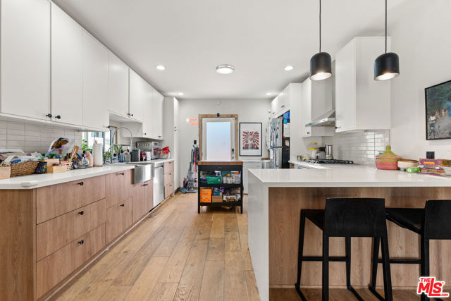 3202 Drew Street, Los Angeles CA: https://media.crmls.org/mediaz/e57ca999-2800-41a1-92ca-674419ac668b.jpg