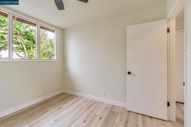 3119 Meadowbrook Dr, Concord CA: https://media.crmls.org/mediaz/e57cd74a-721c-42d6-b9da-ec0410dbc7a4.jpg