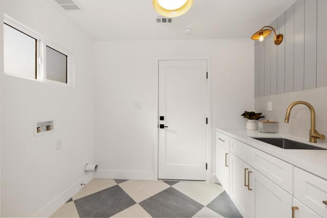 Detail Gallery Image 30 of 35 For 21792 Kaneohe Ln, Huntington Beach,  CA 92646 - 5 Beds | 2/1 Baths